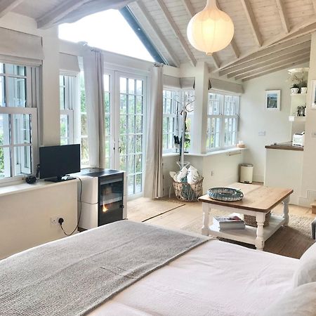 Coastal Chic Waterfront Studio Kinsale Ngoại thất bức ảnh